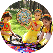 타지키스탄 전통 의상과 함께 해요!